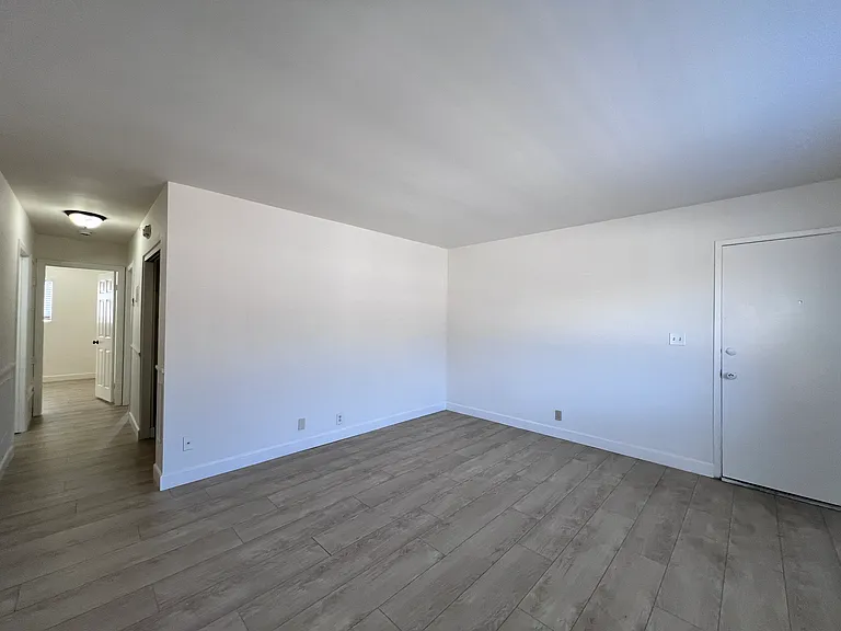 11310 La Mirada Blvd #4 — Photo 9