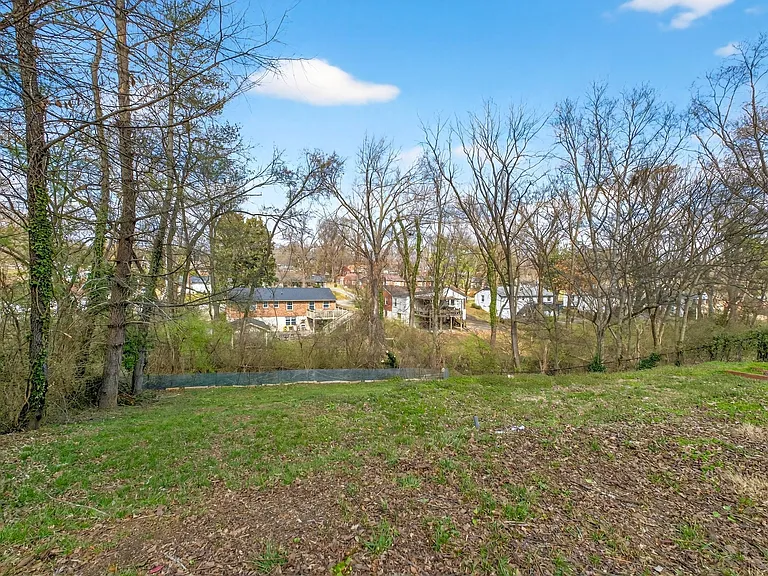 340 Binkley Dr — Photo 26