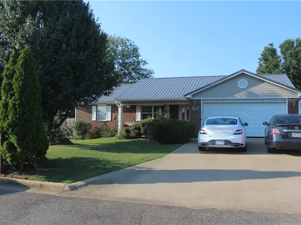 911 Tate St, Clarksville, AR 72830