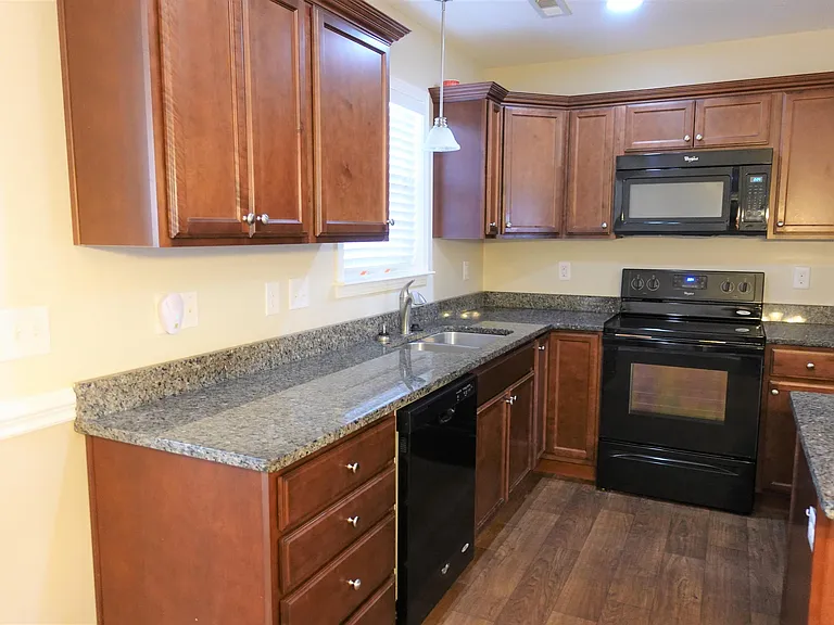 610 Flintrock Dr — Photo 13