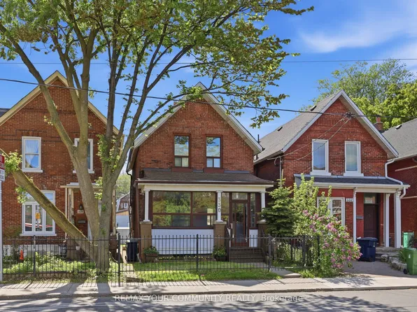 330 Main St, Toronto, ON M4C 4X7