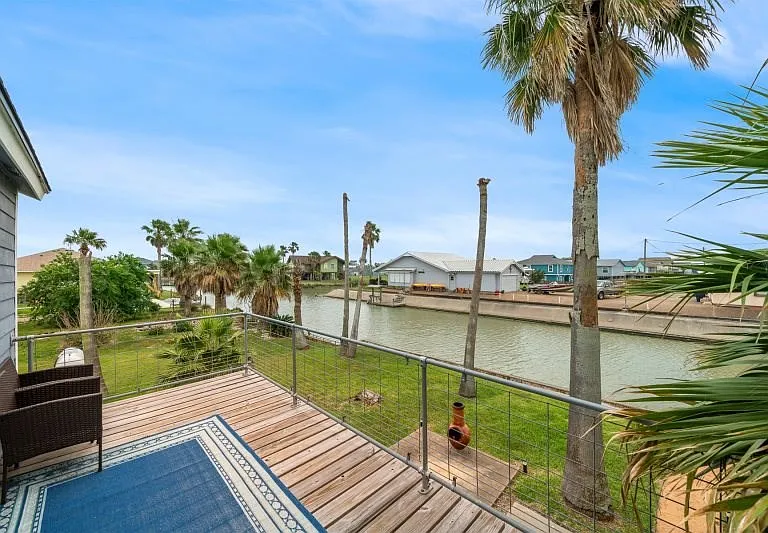 211 Pintail Ln — Photo 2