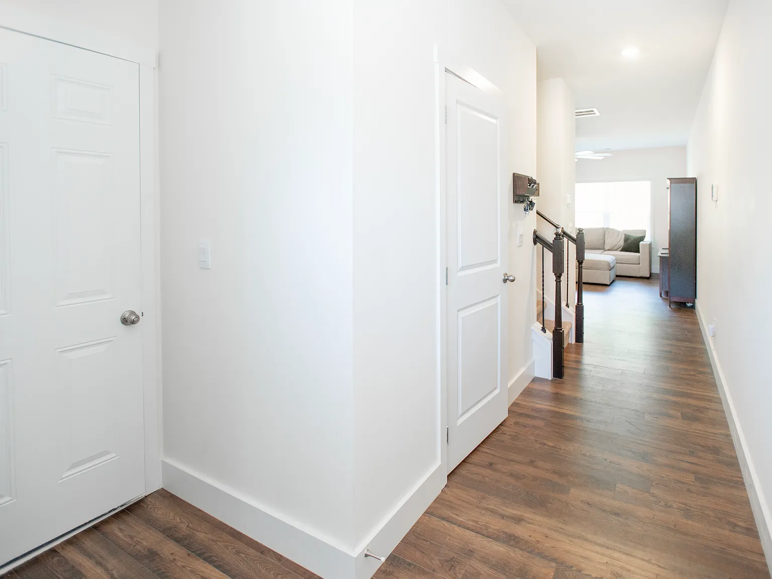 4 bed, 2.5 bath, 1554 sqft, $2,100 — Photo 3
