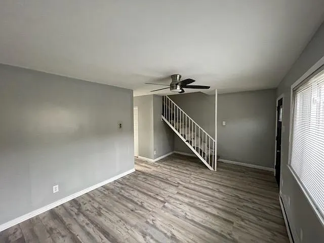 7408 Hazelcrest Dr — Photo 2