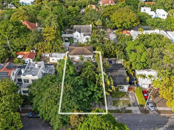 137 NE 46th St, Miami, FL 33137