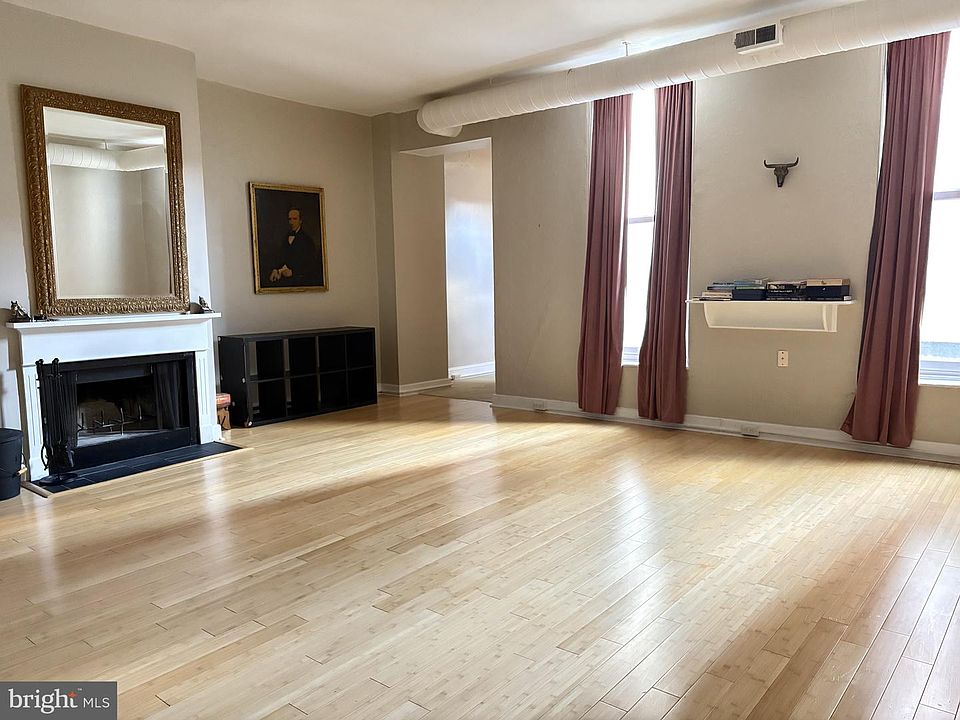 1st image of 217 Church St #2R