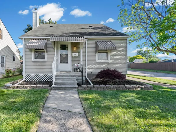 893 Ford Blvd, Lincoln Park, MI 48146