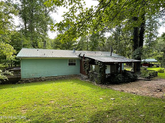 4th image of 3000 Fairview Rd