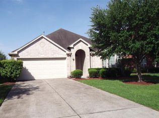 2710 Acacia Fair Ln, Fresno, TX 77545