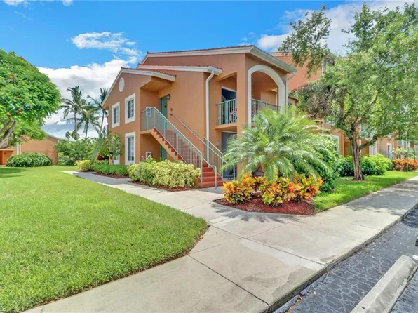 1205 Wildwood Lakes Blvd, Naples, FL