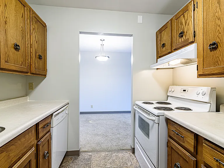 5 Lake Crest Rd — Photo 13
