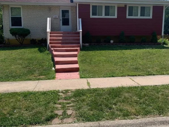 3415 Hickory Ln, Hazel Crest, IL 60429