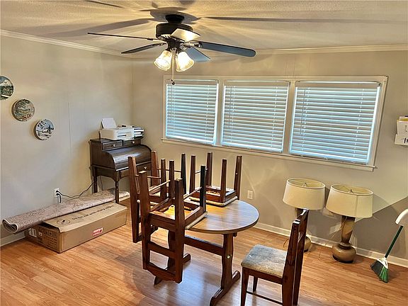 3rd image of 106 Donhill Rd