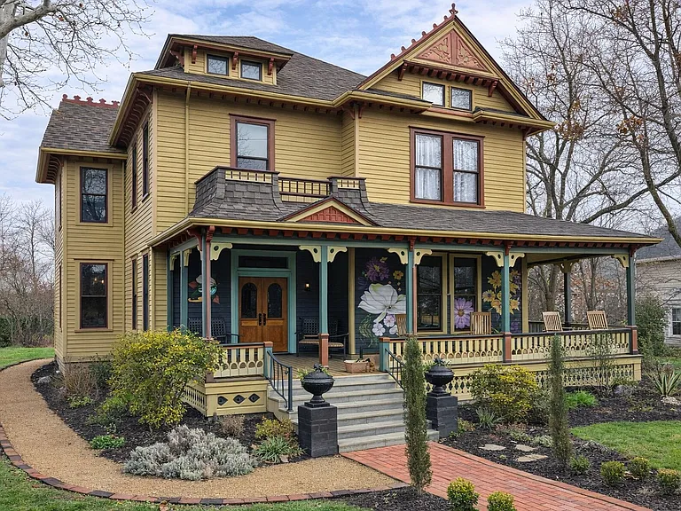 524 W Hunt St — Photo 42