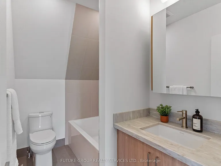 15 Acorn Ave #3 — Photo 38