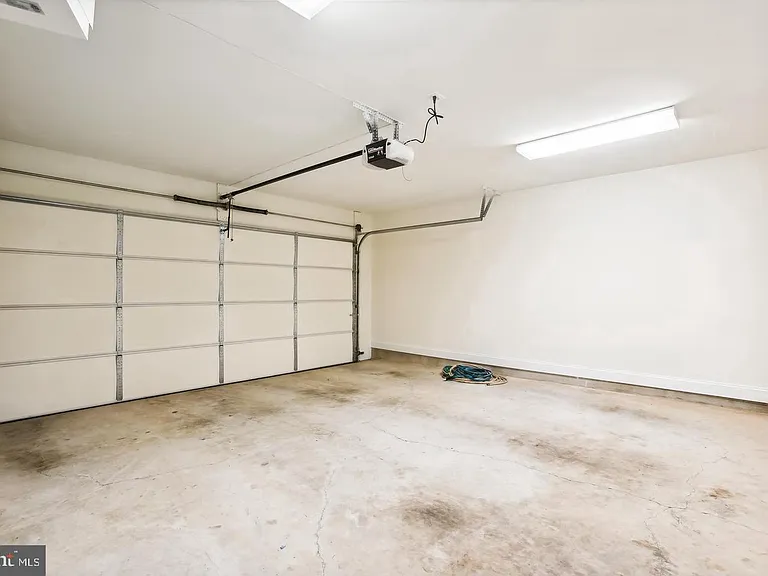 7022 Little Leaf Linden Ln — Photo 40