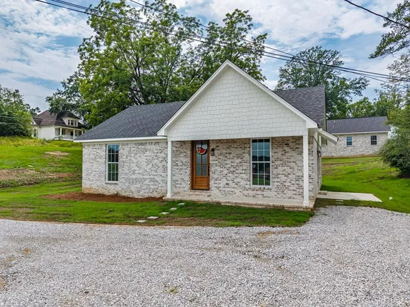 208 Market St, Water Valley, MS 38965