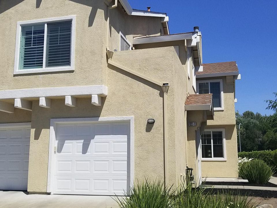 Good size one-car garage