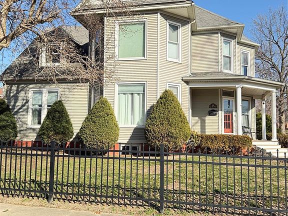 2nd image of 221 E Main St