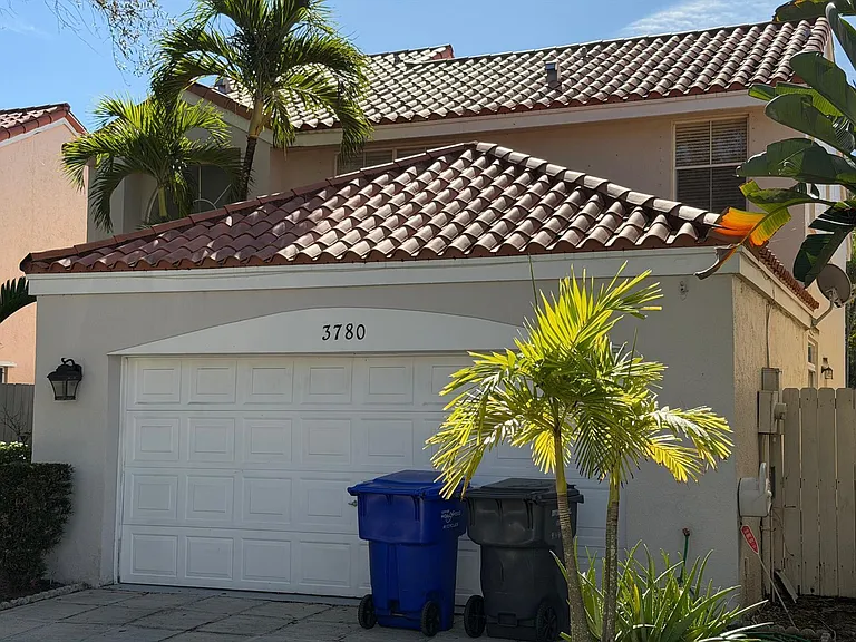 3780 Amalfi Dr — Photo 14