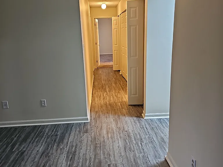 601 N Gay St #304-D — Photo 3
