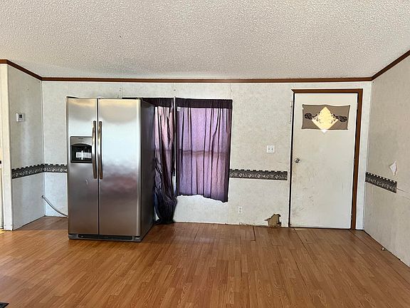 3rd image of 233 Turnbow Ln