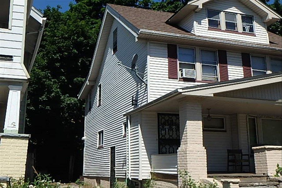 2nd image of 1240 E 143rd St