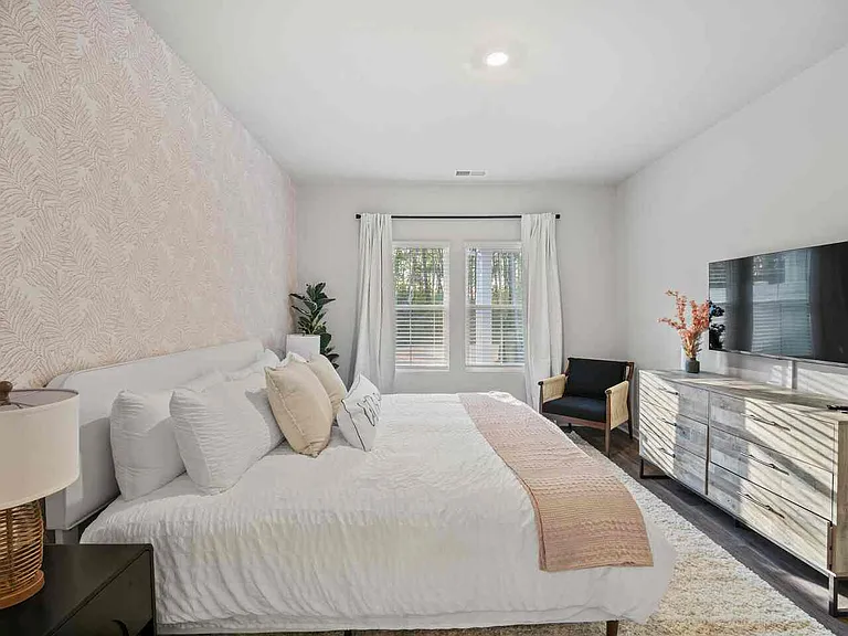 1041 Arborwood Ln SW — Photo 12
