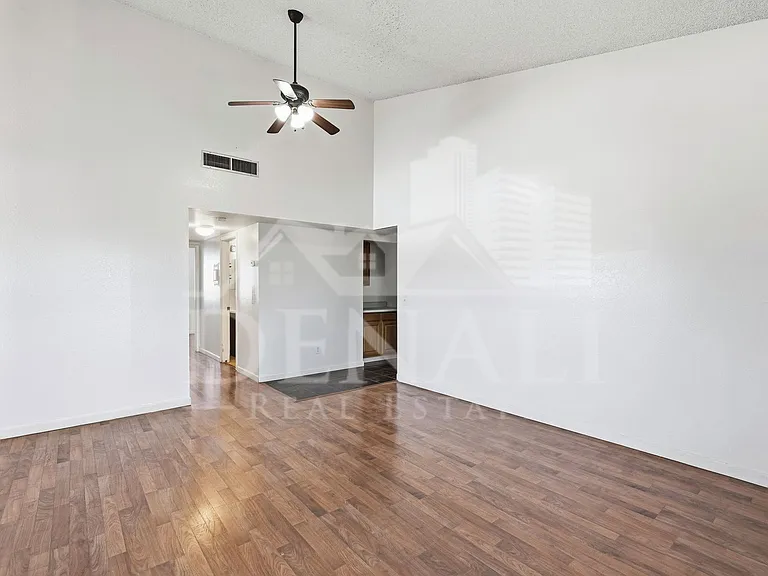 808 S Langley Ave #201 — Photo 5
