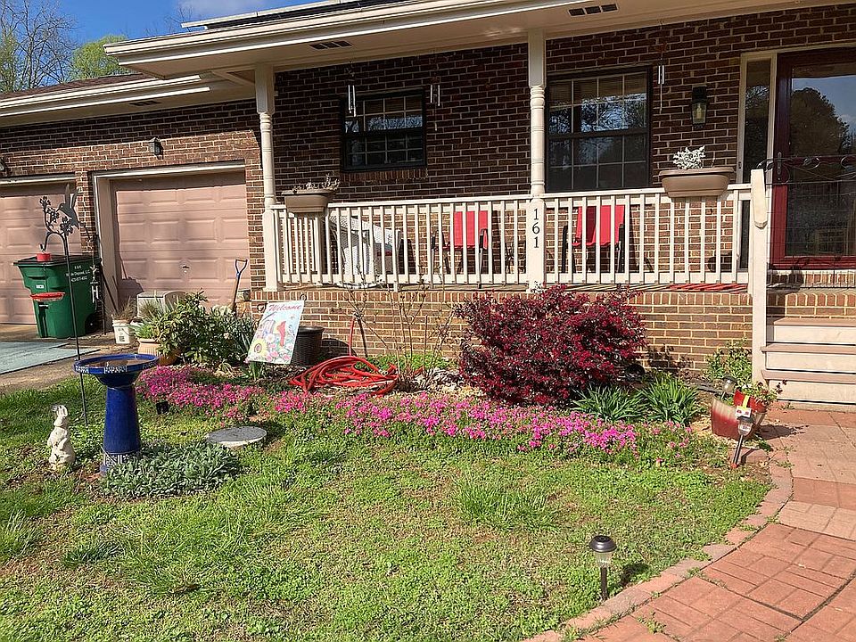 1st image of 161 Meadow Green Dr