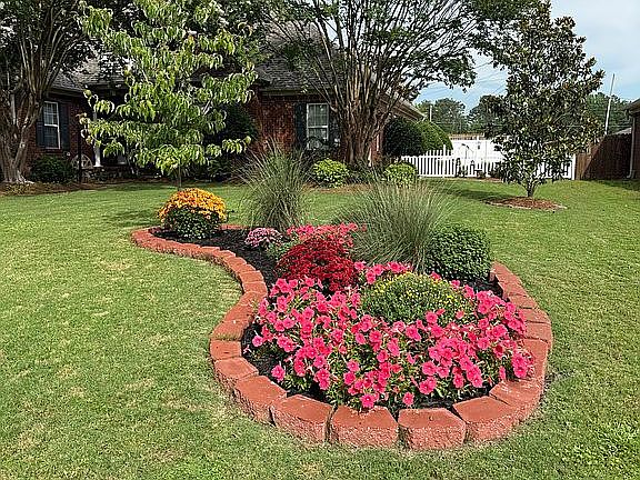 4th image of 6 Camellia Ln