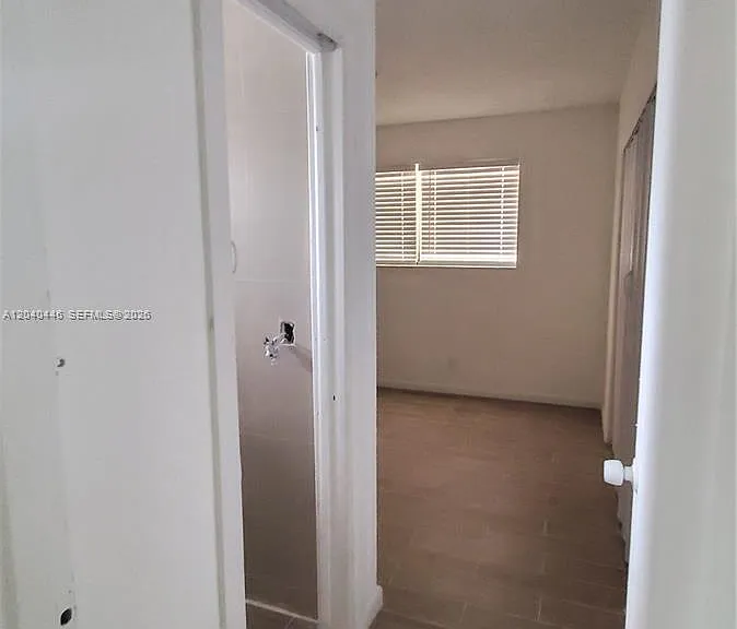 905 SW 4th Ter #E — Photo 15