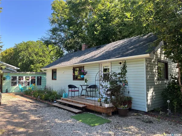 225 First STREET, Wadena, SK S0A 4J0