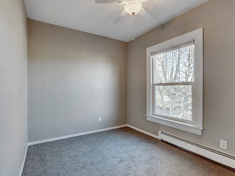 2524 N High St — Photo 22