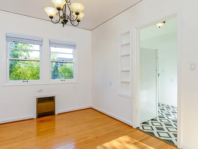 2500 NE Weidler St — Photo 38