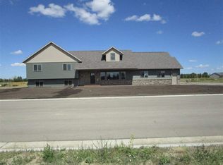330 6th Ave SW, Surrey, ND 58785