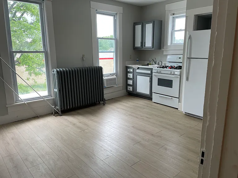 1225 Vincennes St #4U — Photo 1