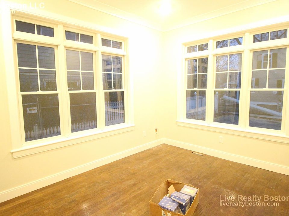 2nd image of 57 Athol St #2A