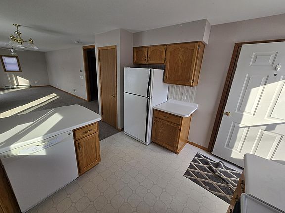 5th image of 4191 N Abbe Rd