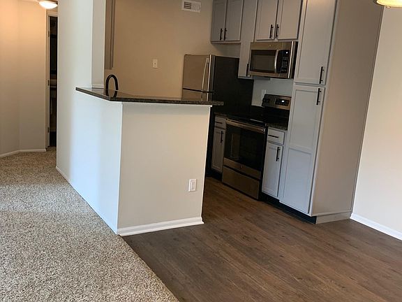2nd image of 8968 Oak Village Blvd