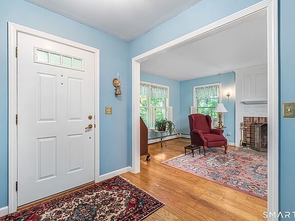 3rd image of 130 Charles Lane