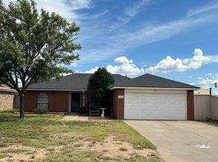 2406 Kermit Dr, Plainview, TX 79072