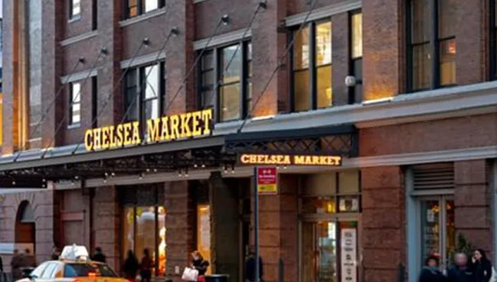 Rented by Douglas Elliman | media 16