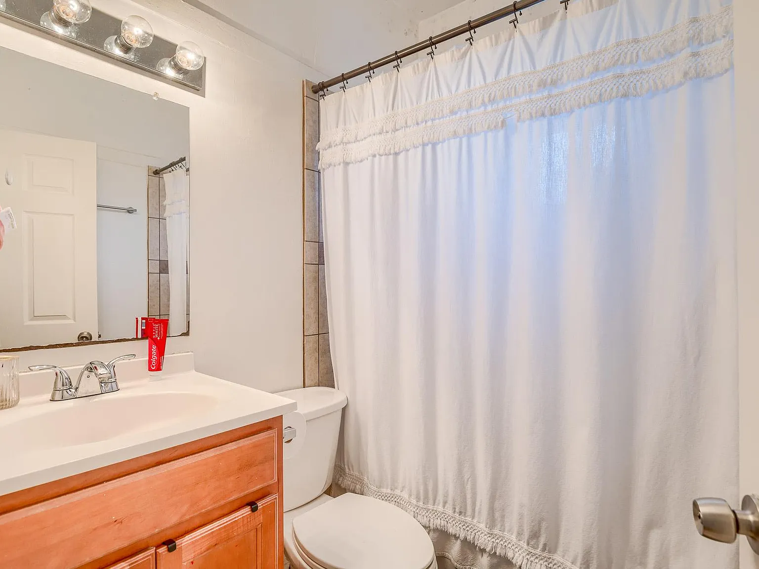 3 bed, 1300 sqft, $1,700 — Photo 4