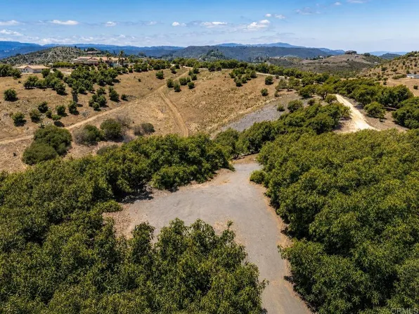 1 Palamino Cir, Temecula, CA 92590