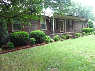 741 Parkway Dr, Smithville, TN 37166