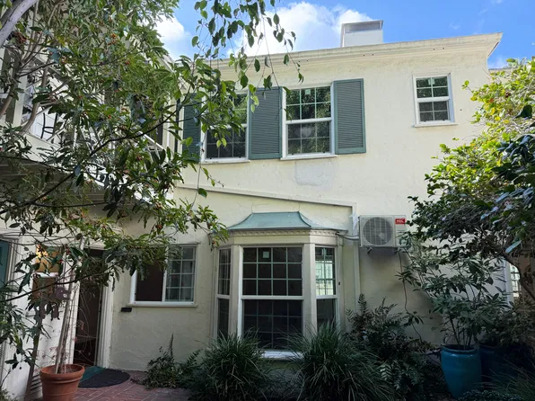 142 S Bedford Dr, Beverly Hills, CA 90212