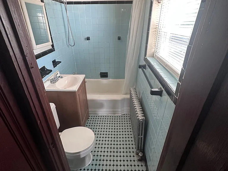 2114 E Landis Ave #11 — Photo 5