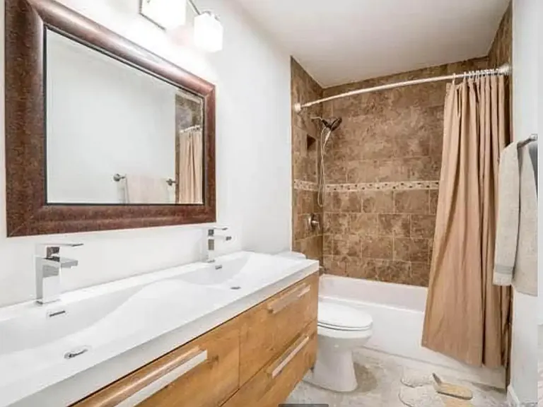 1907 Robinson Ave #109 — Photo 14