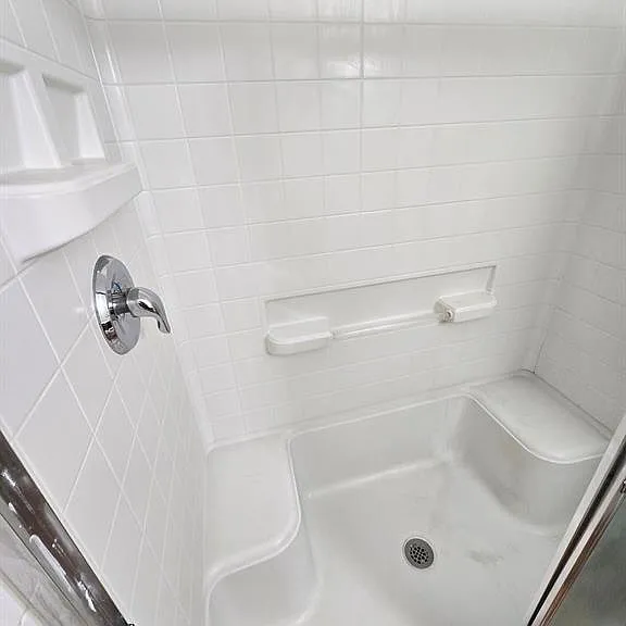 4058 Radcliff Dr — Photo 24